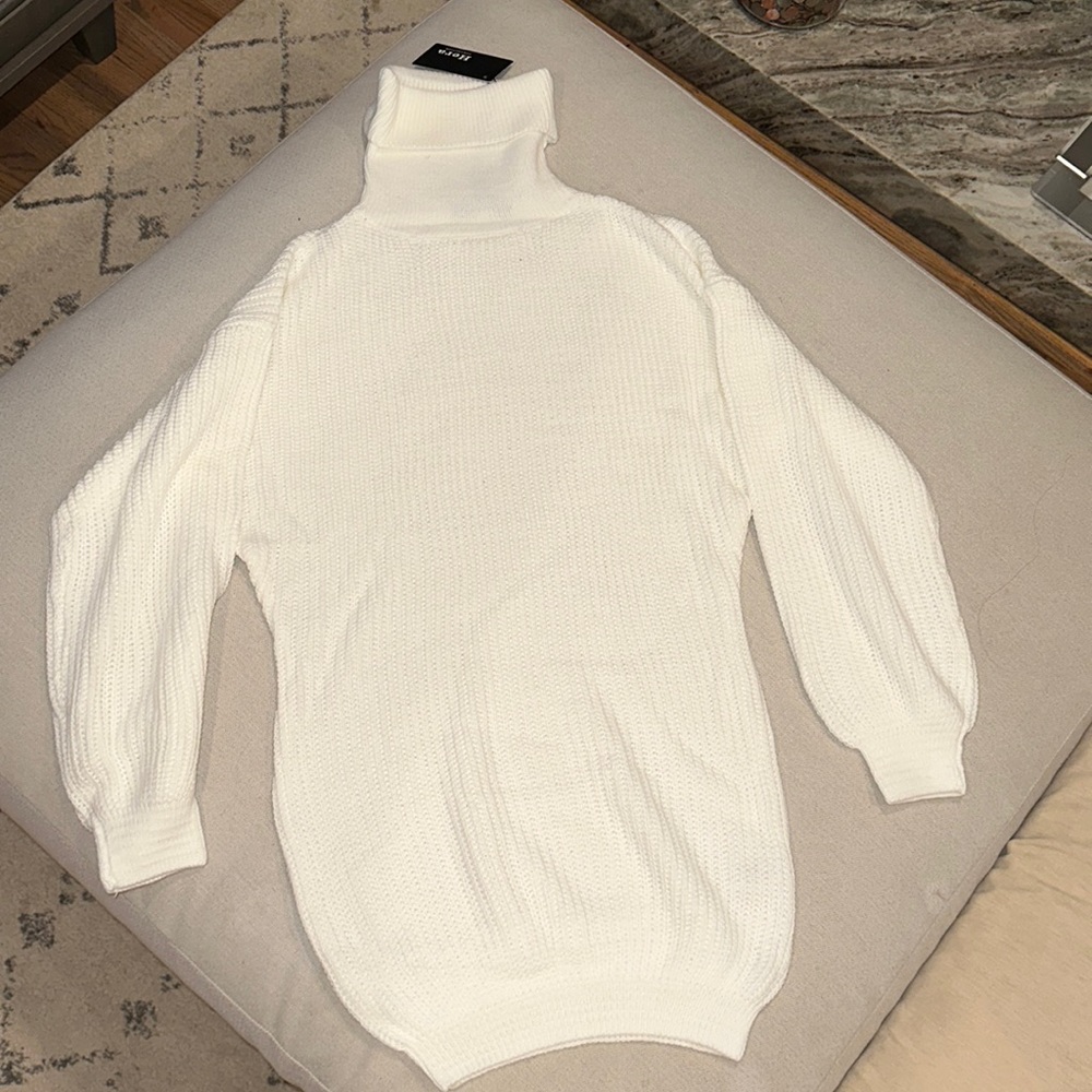 KNITTED LONGSLEEVE SWEATER DRESS NEW